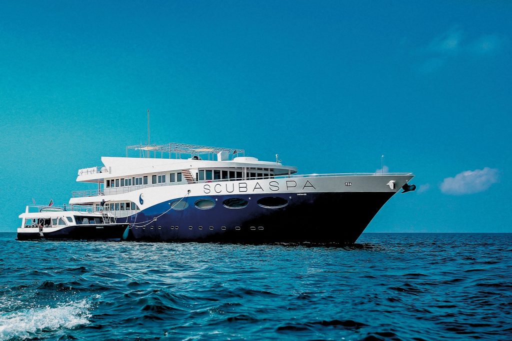 scubaspa ying scuba diving dive snorkeling wedding celebration in luxurious liveaboard maldives spa 02