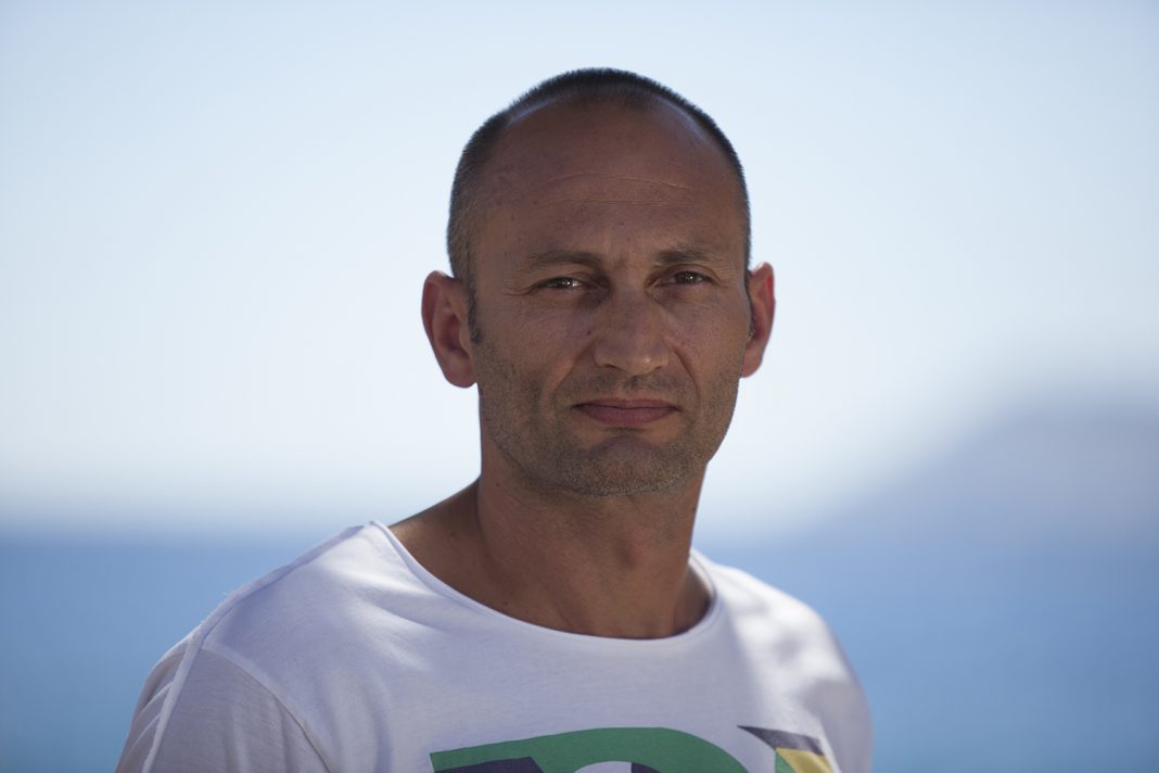 Doktor znanosti Ivan Drviš trener je hrvatske reprezentacije ronjenja na dah pri Hrvatskom olimpijskom odboru i Hrvatskom ronilačkom savezu, predavač na Kineziološkom fakultetu Sveučilišta kao i na Odjelu za izobrazbu trenera Društvenog veleučilišta u Zagrebu, predavač na Olimpijskoj akademiji u Zagrebu na predmetima vezanim za ronjenje na dah i s autonomnim aparatima