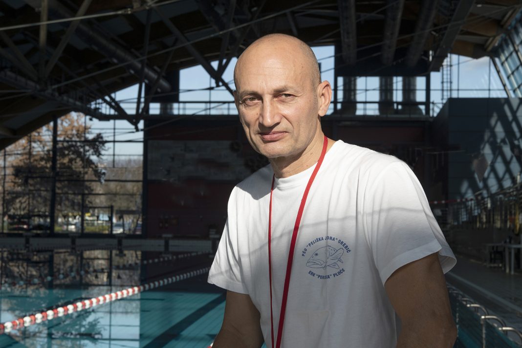 Dr. sc. Ivan Drviš najtrofejniji je trener ronjenja na dah na svijetu i dugogodišnji trener hrvatske reprezentacije ronjenja na dah, predavač na Kineziološkom fakultetu Sveučilišta u Zagrebu, organizator i voditelj obrazovnog programa za trenere ronjenja na dah i podvodnog ribolova na Sportskom učilištu u Zagrebu te autor i koautor četrdesetak stručnih i tridesetak znanstvenih radova objavljenih u visokoindeksiranim međunarodnim časopisima iz područja fiziologije i kineziologije ronjenja na dah / FOTO: Ivana Nobilo